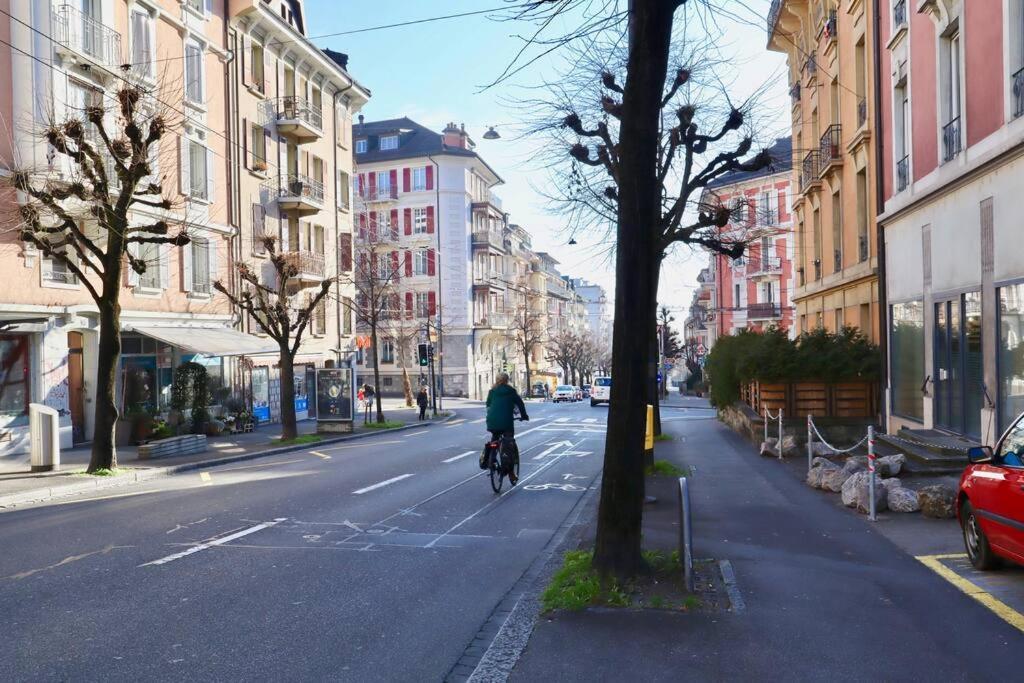 Comfortable, Very Well Located Between Train Station And Lake! Lausanne Bagian luar foto